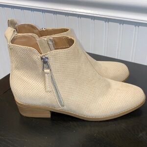 Universal Thread Cream Perforated Side-Zip Ankle Booties